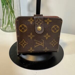 Louis Vuitton Monogram Canvas Bifold Wallet